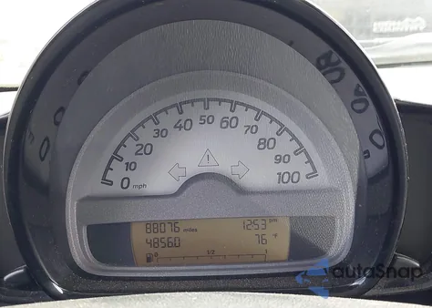 2010 Smart Fortwo Passion/Pure z USA, uszkodzony, nr VIN WMEEJ3BA2AK365443